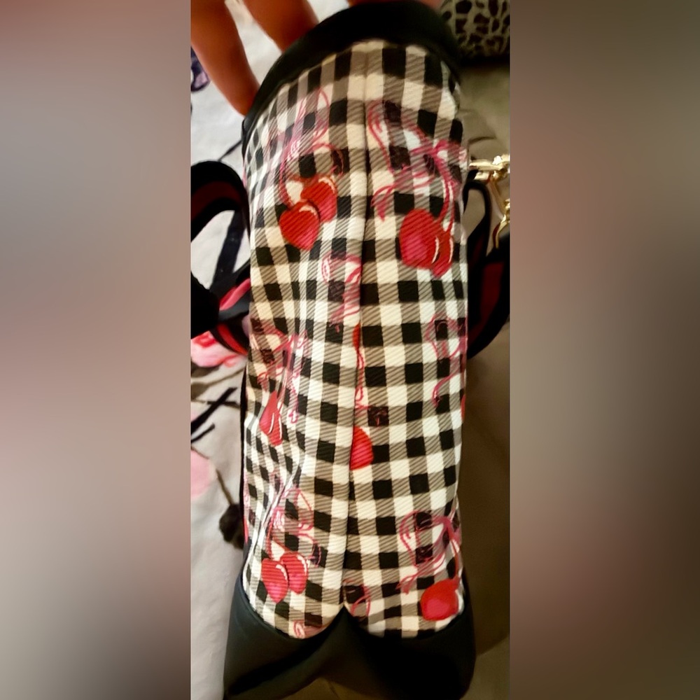 Luv Betsey by Betsey Johnson Lbaddie Cherry Gingham Tote NWT - Picture 5 of 8